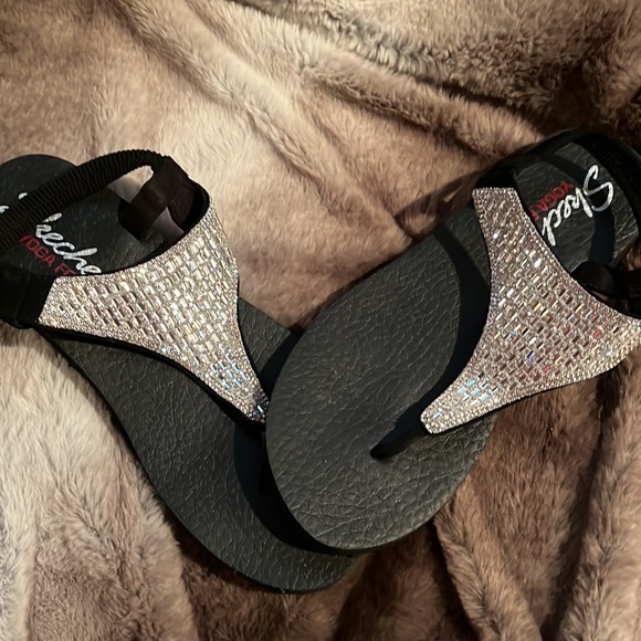 BN Skechers Sandals - Picture 2 of 4